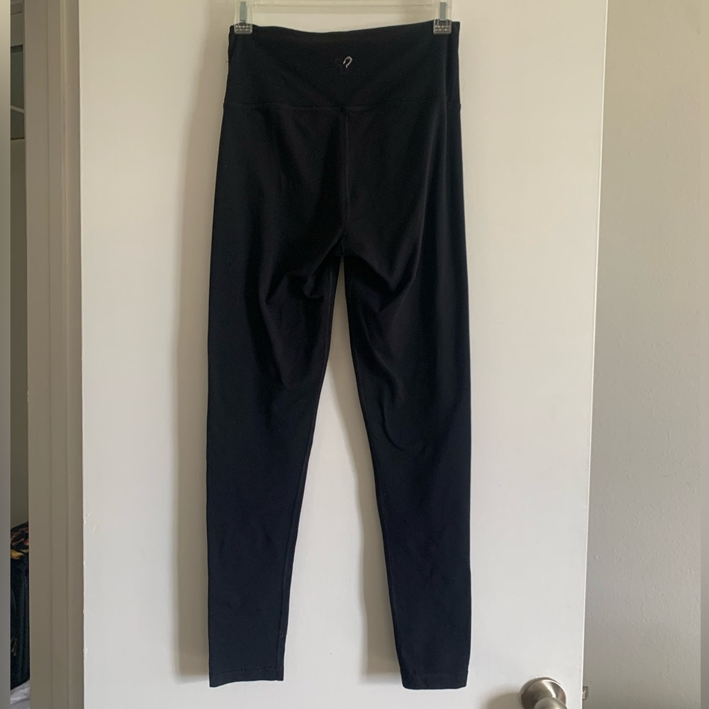 Aritzia Tna Black Classic Athletic High Rise Leggings size Small - Picture 2 of 6